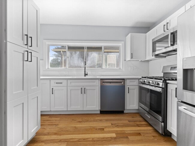 17 Tesla Ave, Unit 2A