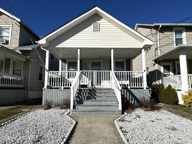 208 15th Ave in Belmar, NJ - Building Photo - Building Photo