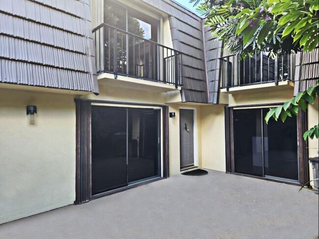property at 1011 10th Ct