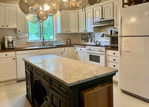 5 High St Ct in Rockport, MA - Building Photo - Building Photo