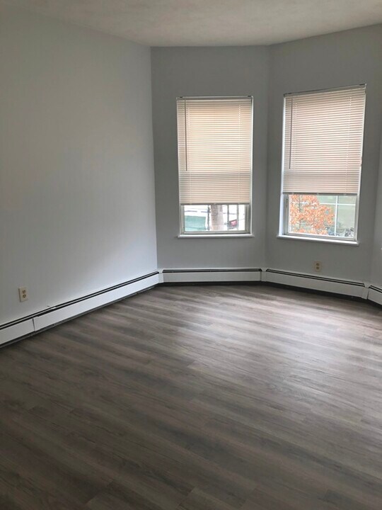 48 Berkshire St, Unit 3 in Cambridge, MA - Building Photo