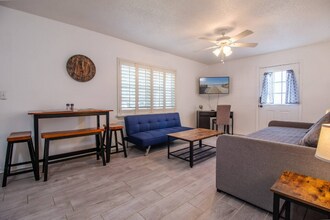3120 Peel Ave in Orlando, FL - Building Photo - Building Photo
