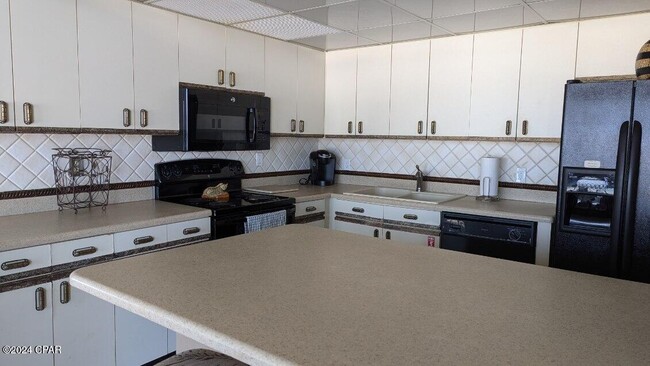 11619 Front Beach Rd in Panama City Beach, FL - Building Photo - Building Photo