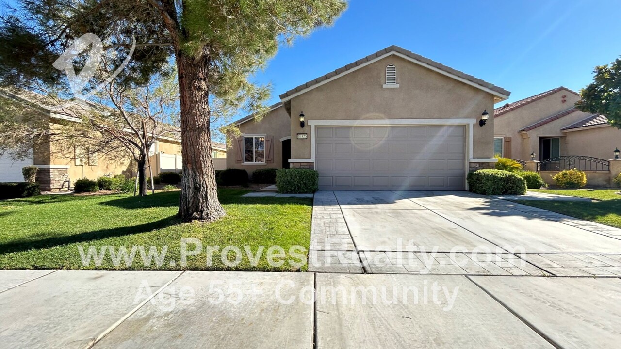 10325 Darby Rd in Apple Valley, CA - Foto de edificio