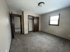 5816 W 51st St in Sioux Falls, SD - Foto de edificio - Building Photo