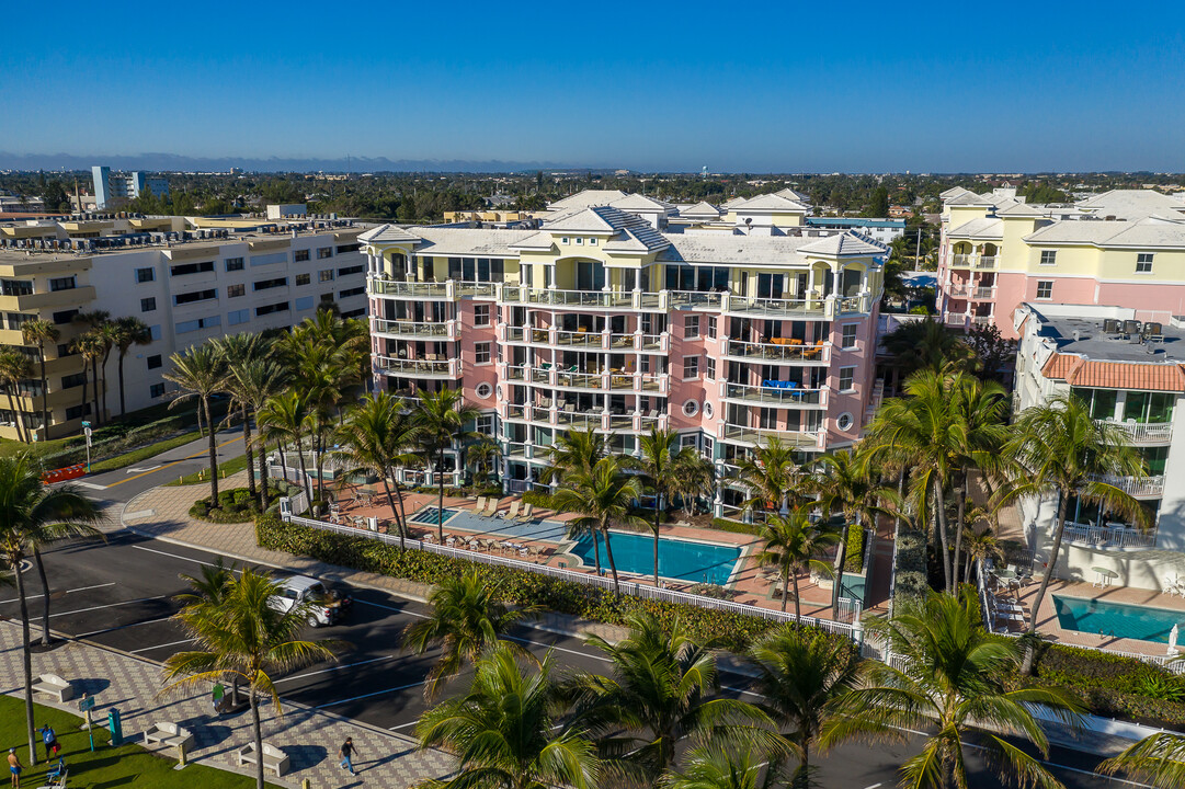 2051 SE 3rd St, Unit TH7 in Deerfield Beach, FL - Building Photo