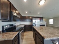 818 Westpointe Dr photo'