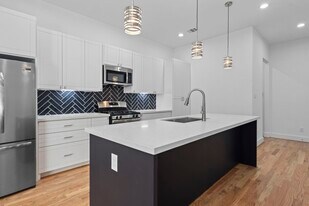 2022 Thonig Rd in Houston, TX - Building Photo