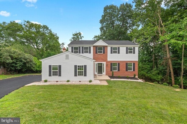 property at 918 Mystic Ln