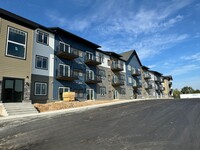 Fairway Ridge Estates in Becker, MN - Foto de edificio - Building Photo