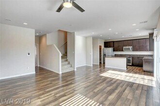 8041 Ancient Oaks Ave in Las Vegas, NV - Building Photo - Building Photo