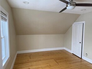 16 Tecumseh St in Providence, RI - Foto de edificio - Building Photo