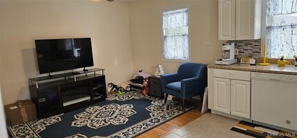 109 South Terrace in Carmel, NY - Building Photo - Building Photo