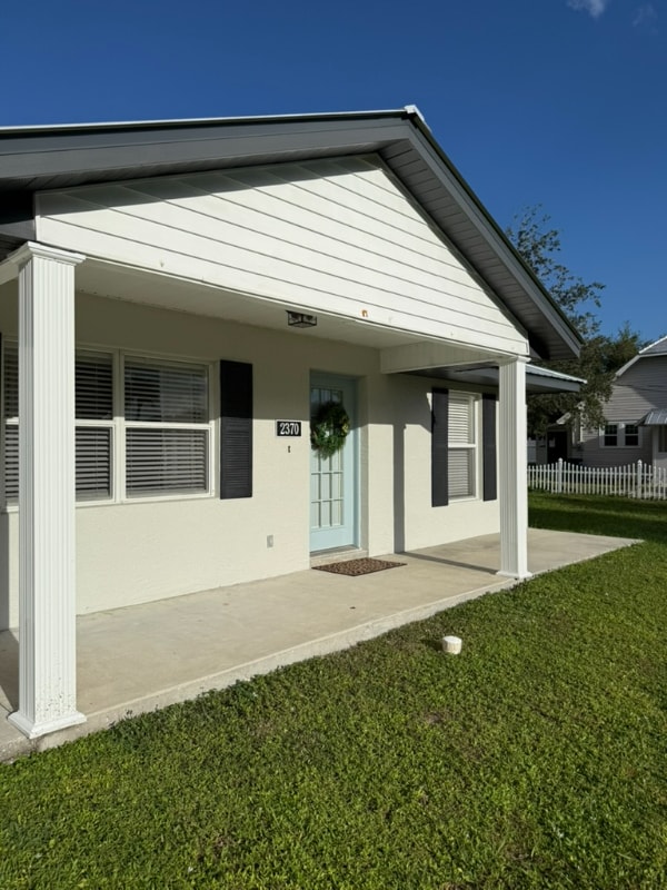 property at 2370 Lakeview Dr