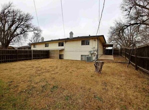 8415 E Gilbert St in Wichita, KS - Building Photo - Building Photo