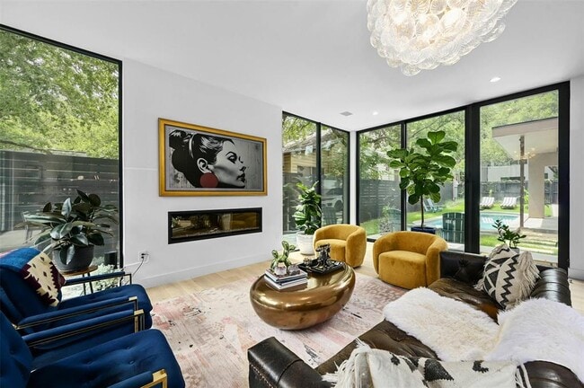 property at 908 Columbus St