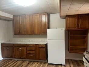 4310 Pacific Way, Unit B in Longview, WA - Building Photo - Building Photo