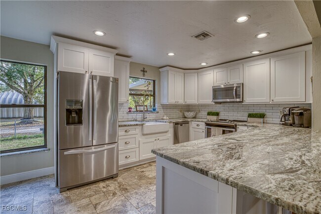 19740 Gottarde Rd in North Fort Myers, FL - Building Photo - Building Photo