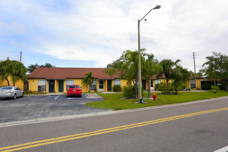 Springwood Villas in Pinellas Park, FL - Building Photo - Building Photo