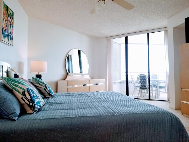 9950 S Ocean Dr in Jensen Beach, FL - Building Photo - Building Photo