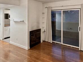 7252 Foxridge Cir in Anchorage, AK - Building Photo - Building Photo