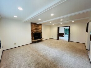 7155 SW Alden St in Portland, OR - Building Photo - Building Photo