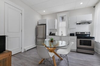 41 Welland Ave in St Catharines, ON - Building Photo - Building Photo