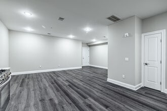 941-945 Main St in Paterson, NJ - Building Photo - Interior Photo