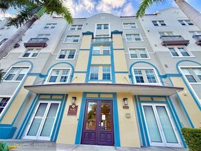 533 NE 3rd Ave in Fort Lauderdale, FL - Foto de edificio - Building Photo