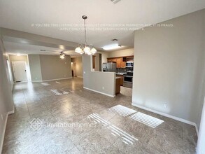 655 E Renegade Pl in San Tan Valley, AZ - Foto de edificio - Building Photo