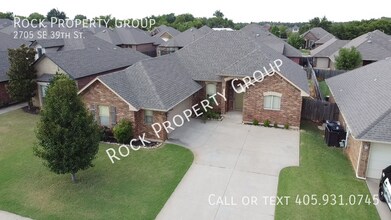 2705 SE 39th St in Moore, OK - Building Photo - Building Photo