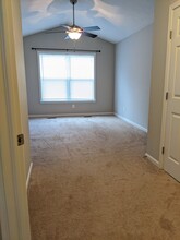 1517 Meadowbrook Blvd in Stow, OH - Foto de edificio - Building Photo