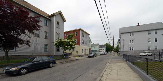 10 Fuller Ave in Central Falls, RI - Building Photo - Building Photo