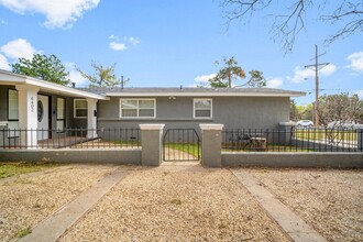 4402 16th St in Lubbock, TX - Building Photo - Building Photo