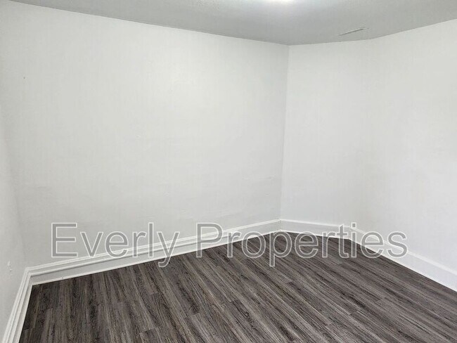1664 N Wisconsin St in Racine, WI - Building Photo - Building Photo