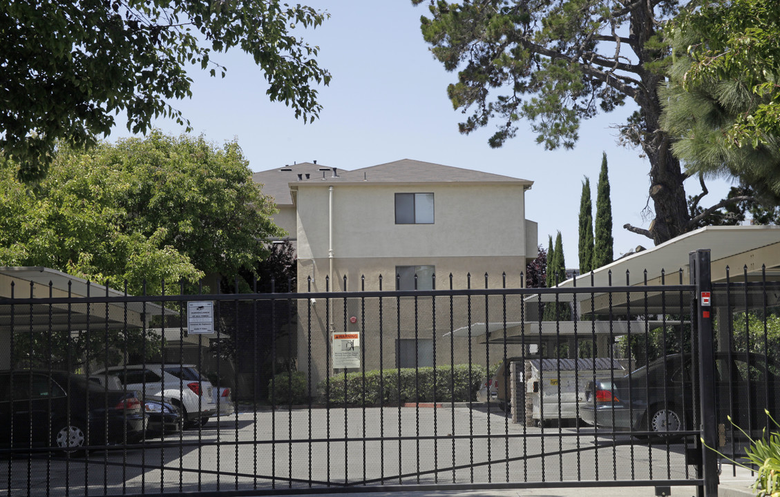 Baker Road Apartments in Castro Valley, CA - Building Photo