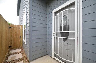 9822 Tuffly St in Houston, TX - Building Photo - Building Photo