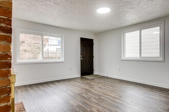 918 Excelsior St in Pittsburgh, PA - Building Photo - Building Photo