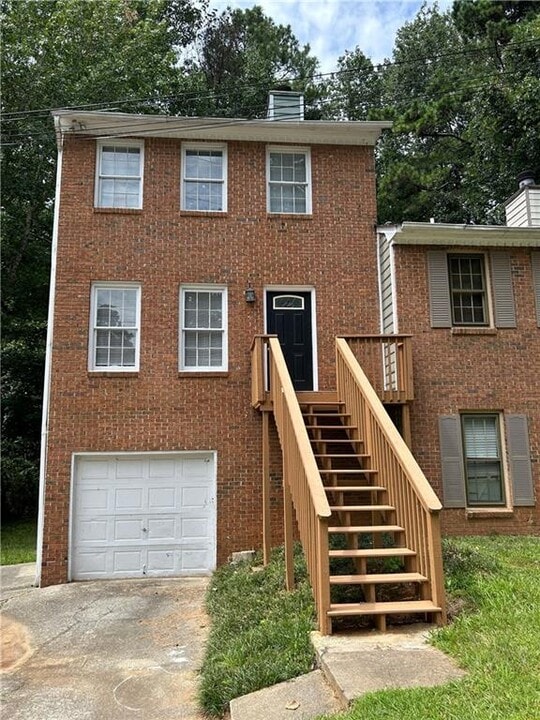 197 Timber Creek Ln SW in Marietta, GA - Building Photo