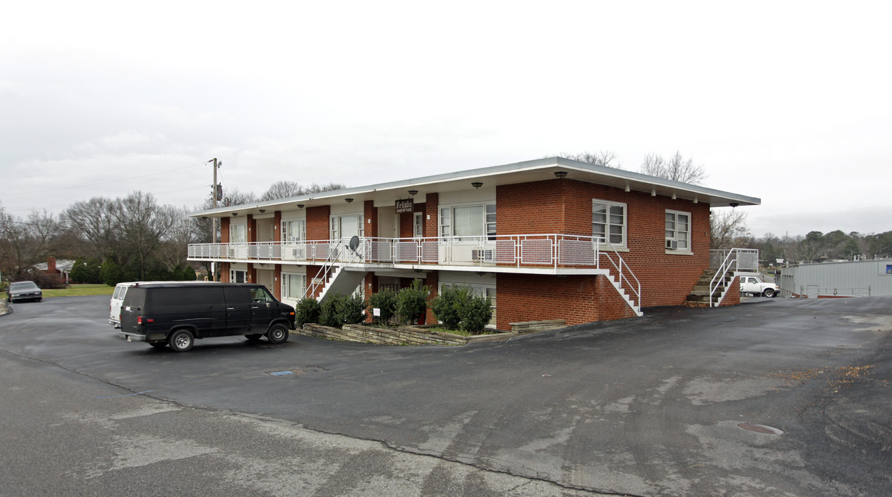 1501A Mcclain Dr in Knoxville, TN - Building Photo