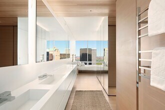641 5th Ave in New York, NY - Building Photo - Building Photo