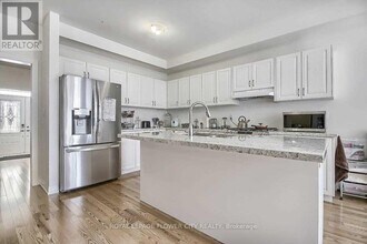 3362 Post Rd in Oakville, ON - Building Photo - Building Photo