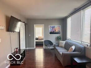 2407 N Capitol Ave in Indianapolis, IN - Building Photo - Building Photo