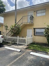 15699 SW 73rd Cir Terrace in Miami, FL - Building Photo - Building Photo