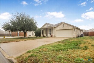 200 Memory Ln in Harker Heights, TX - Building Photo