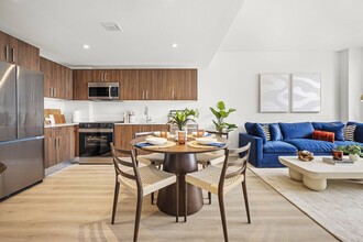 Centro City Residences in Miami, FL - Building Photo - Building Photo