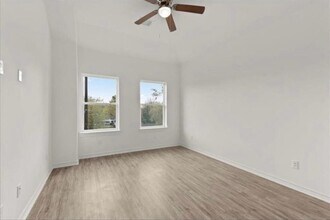 3233 Real St in Houston, TX - Building Photo - Building Photo