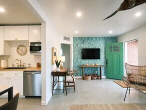 1402 E Roger Rd in Tucson, AZ - Building Photo - Building Photo