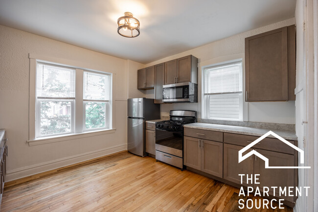 property at 4652 W Palmer St