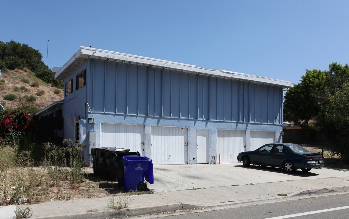 5982-6008 Streamview Dr in San Diego, CA - Foto de edificio